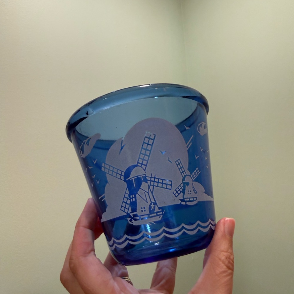 Blue Windmill Art Glass-hazel atlas‎